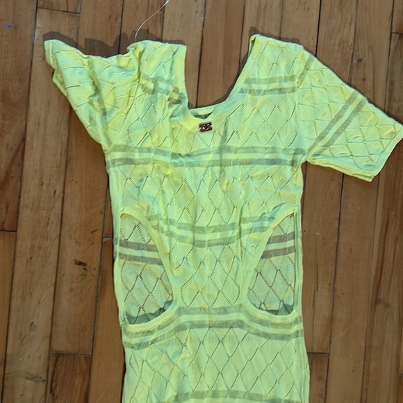 For love and lemon Joni neon dress with back cutouts - Picture 5 of 6